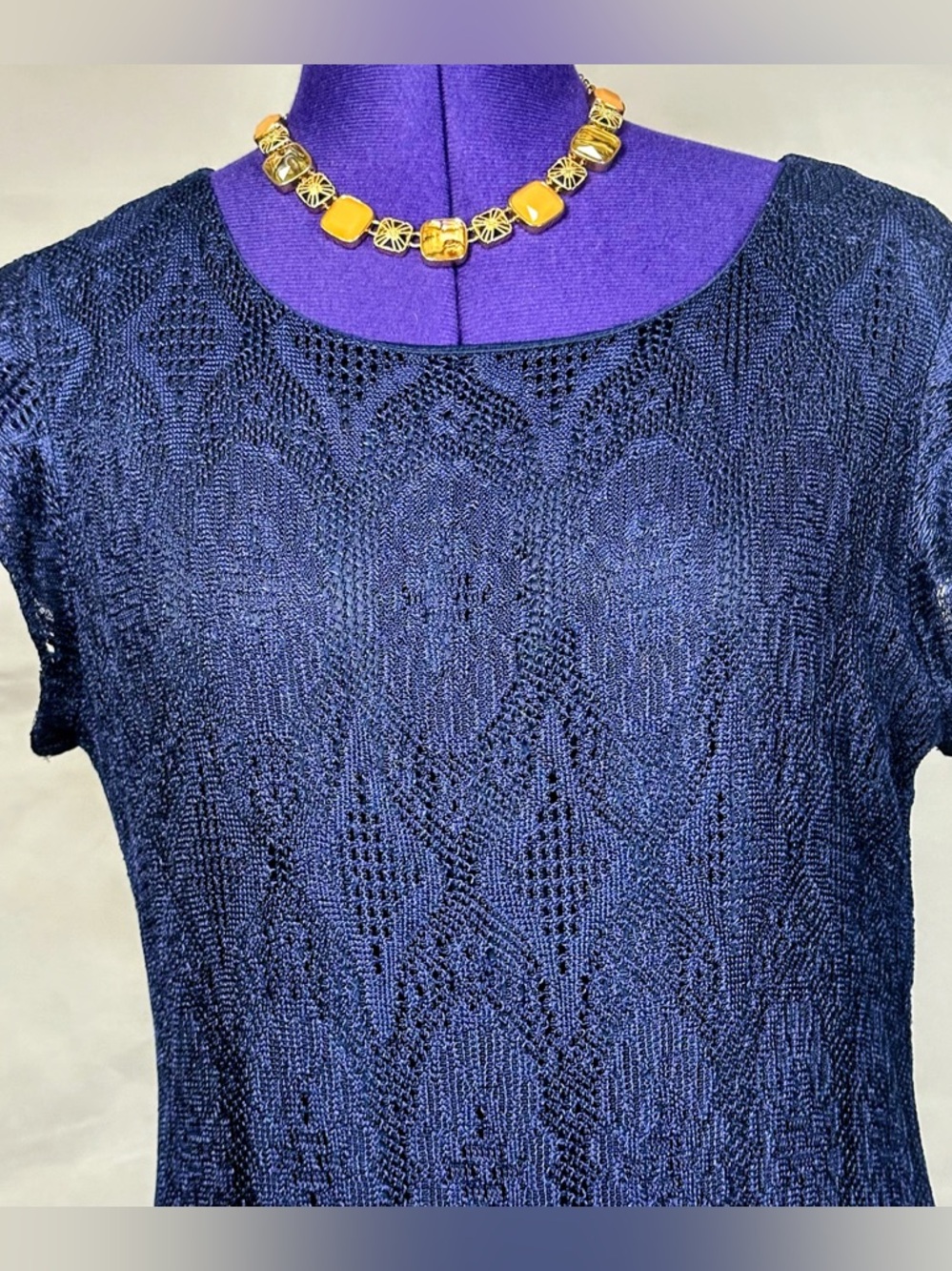 Elegant Navy Lace Maxi Dress with Cap Sleeves - Picture 4 of 8